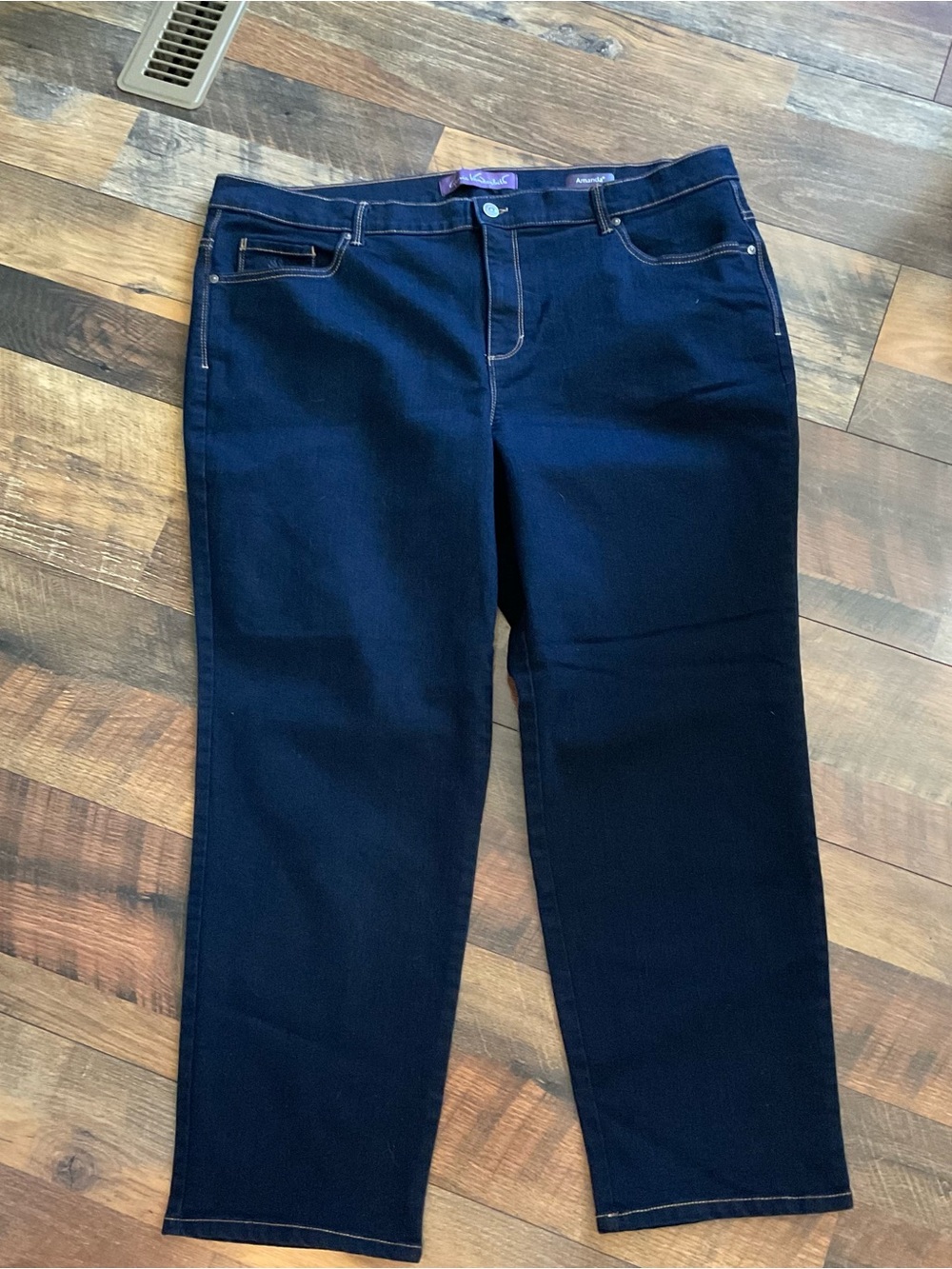 Gloria Vanderbilt Amanda Jeans 20W Short - Picture 2 of 5